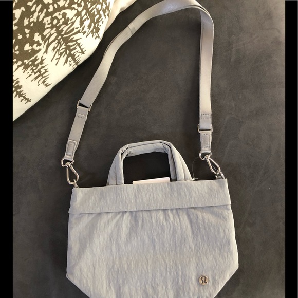 on my level bolsa micro lululemon